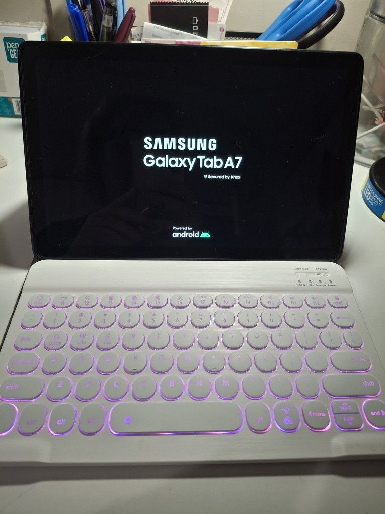 SAMSUNG GALAXY TABLET A7 64G Like New!