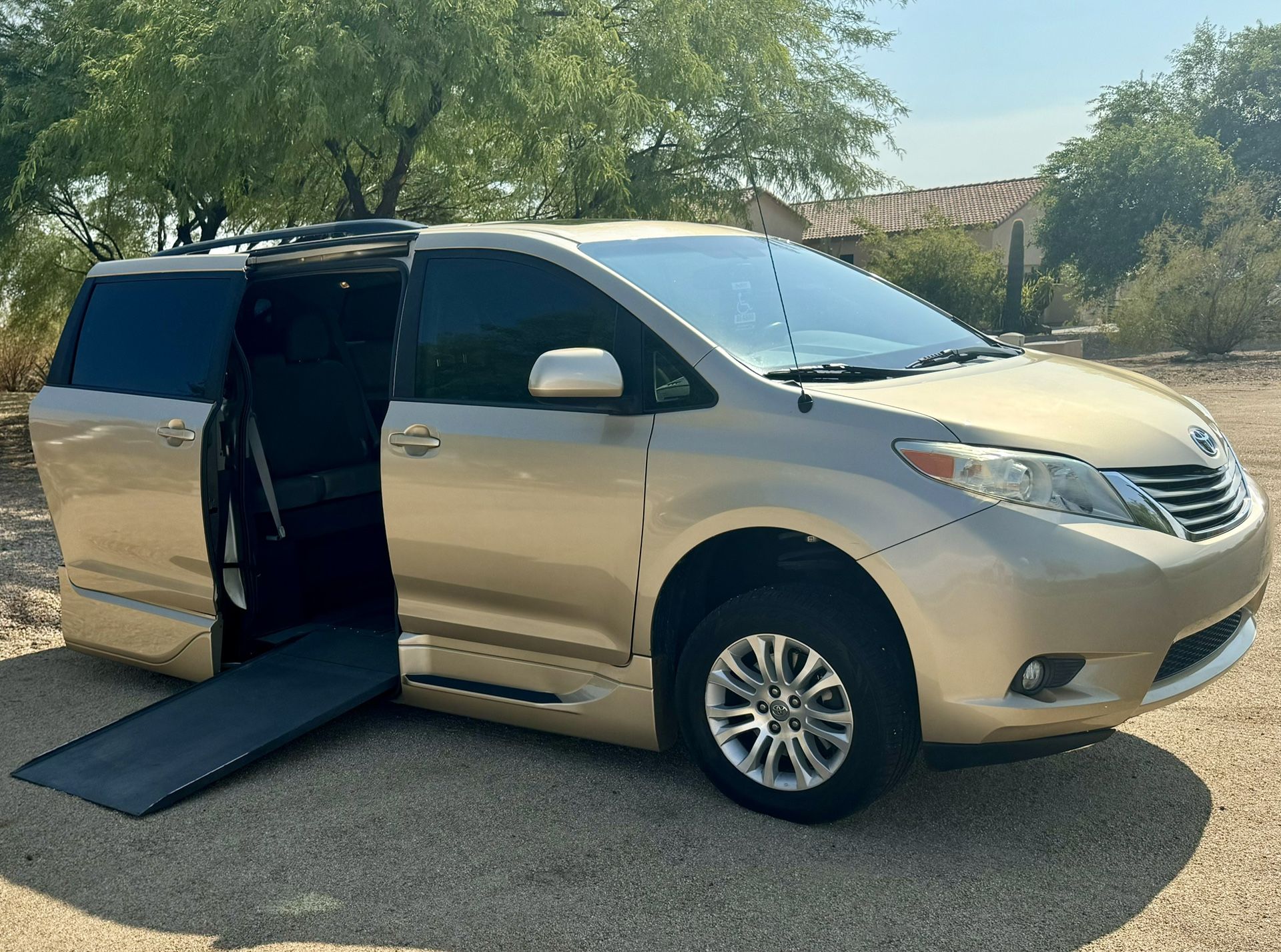 2012 Toyota Sienna