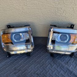 GMC Sierra Headlight 2014-2015, OEM ORIGINAL GMC PART, GMC Sierra Headlamp, front light, PERFECT CONDITION  