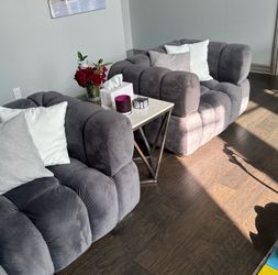 Couch set