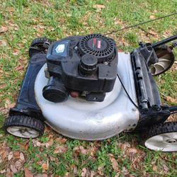 Lawn Mower Craftsman  Easy To Push Start Right Up Very Good Conditions Ready For Work 