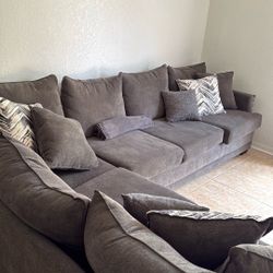 L Sofa 7x10.5 Ft Excellent