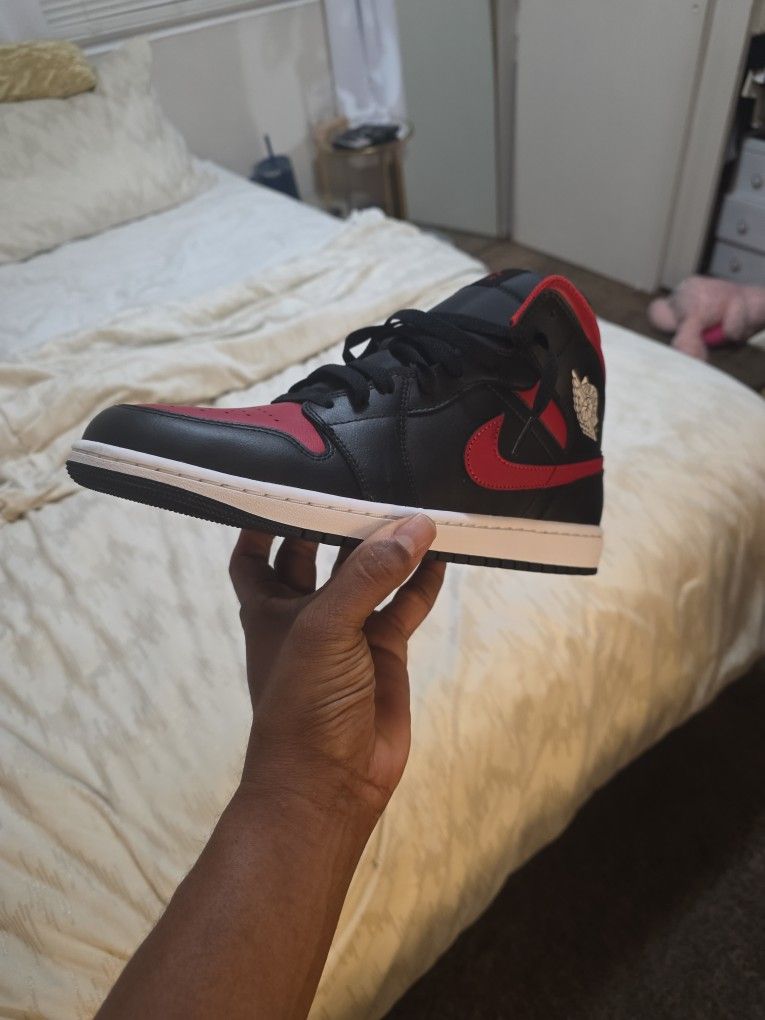 Jordan 1s With Out Box Brand New