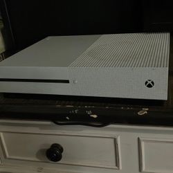 Xbox One S 