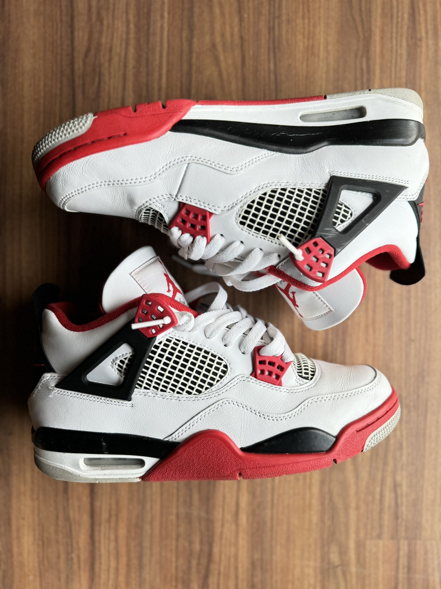 Jordan Fire Red 4 Size 8.5