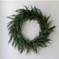 CG Hunter Holiday Collection Cedar Wreath, Artificial Indoor and Outdoor Large 30" Cedar Christmas