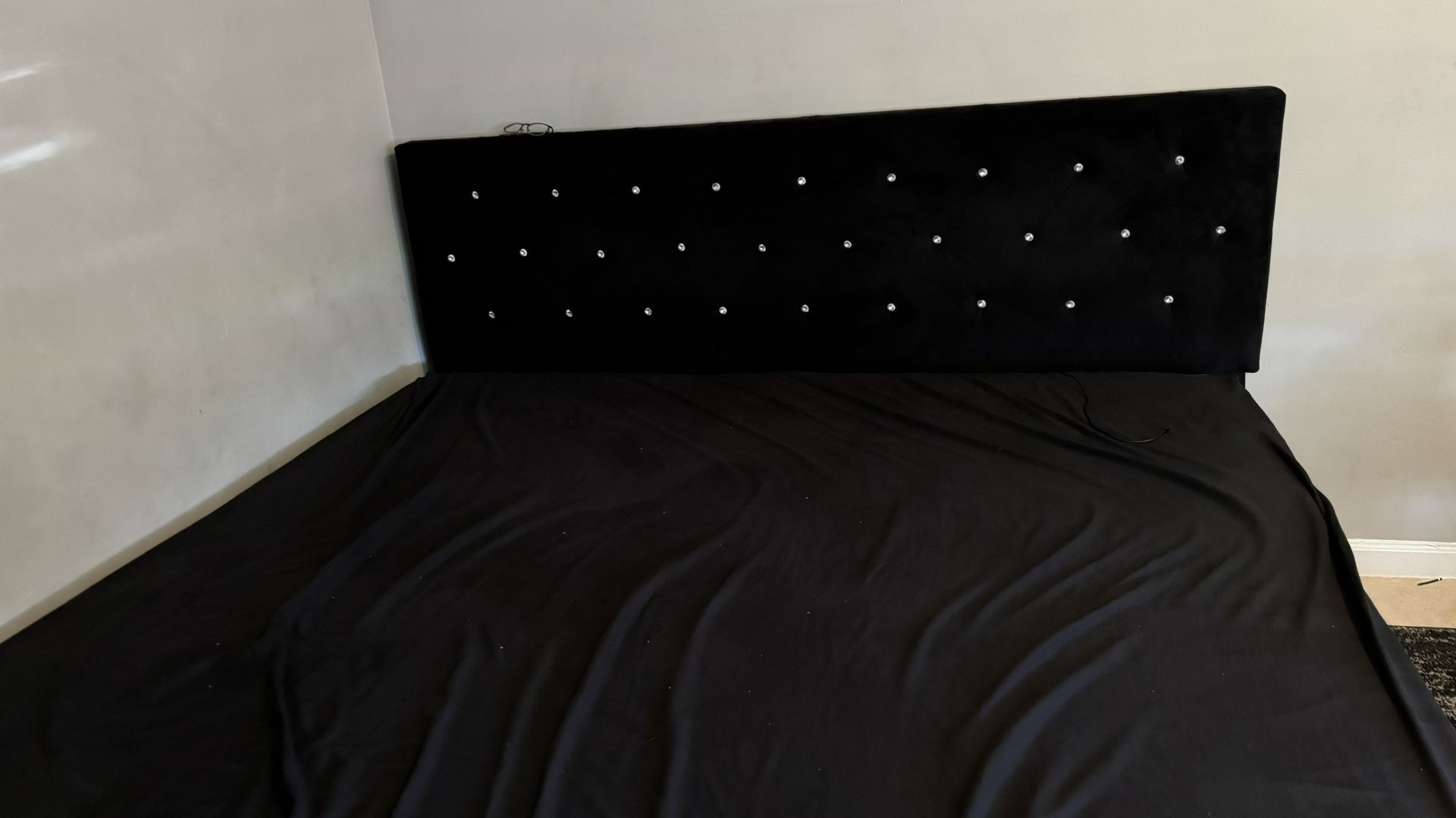 MOVING SALE! Everything Must Go! ⭐️⭐️