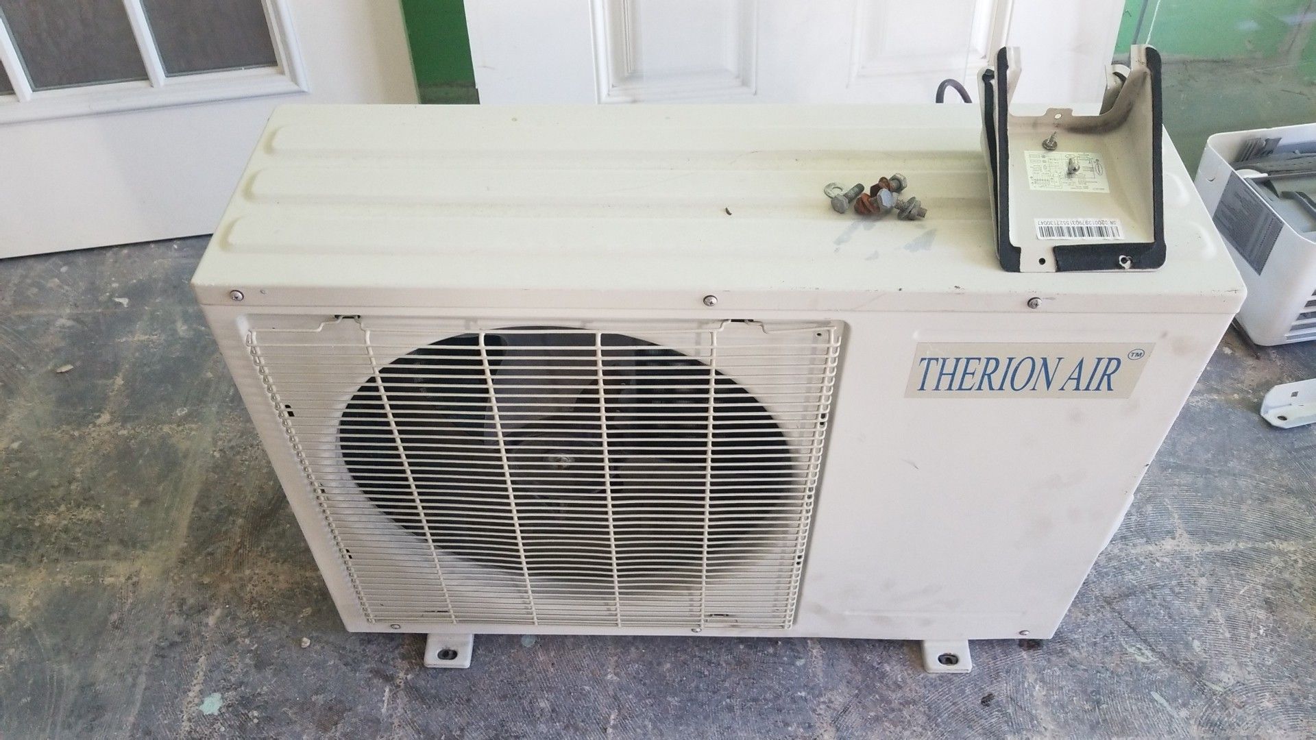 Therion mini split ac unit 12,000 btu