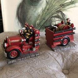 Solid Vintage Fire Engine Bookend 🇺🇸