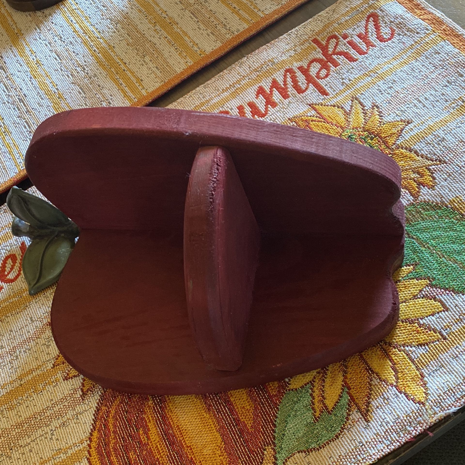 Apple Shelf