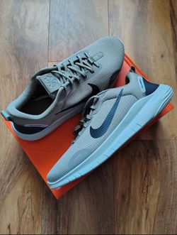 Nike Flex Experience Run 12 men's size  11 11.5 Running Shoes  Green Grey