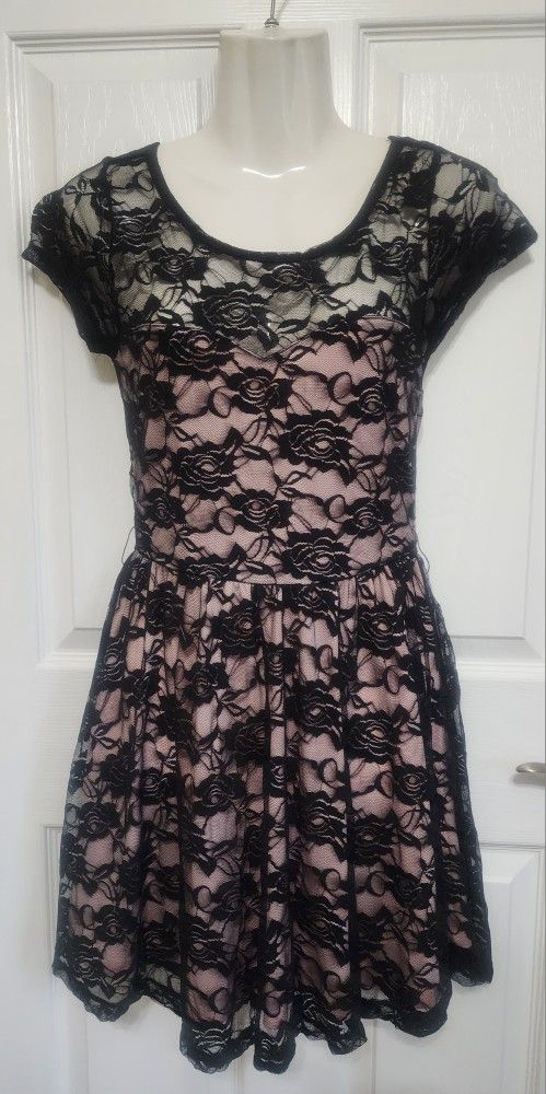 WET SEAL Women's Junior Pink Dress with Black Floral Roses Lace Overlay Sz M