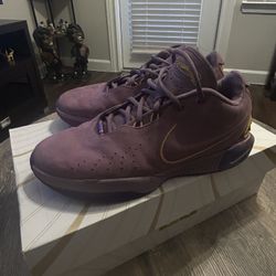 Nike LeBron 21 Purple Rain 