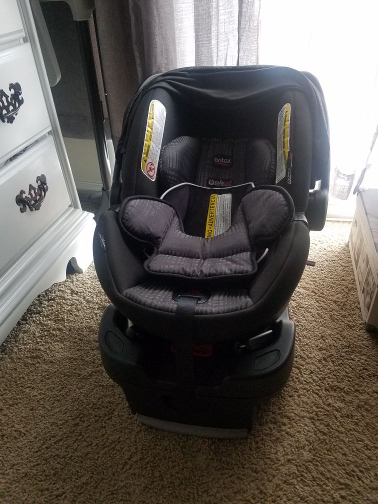 Britax Infant Car Seat/ Base