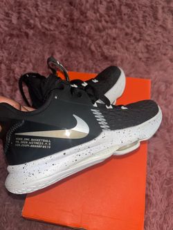 Nike Women’s size 8