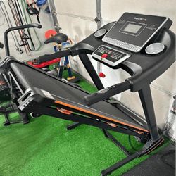 Life Fitness Treadmill Gym-Quality Equipment