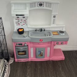 Step 2 Play Kitchen 