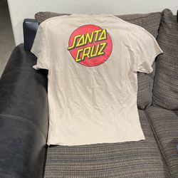Size XL, Santa Cruz Skateboard T-Shirt.