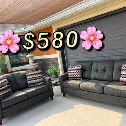 🌸🩶🤍$580 Beautiful Big Sofa & loveseat with matching pillows  🤍🩶🌸  Good conditions, soft , clean & very comfortable🥂   Buenas condiciones y limp