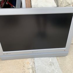 32” Flatscreen TV