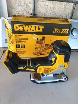 DEWALT
20V MAX XR Cordless Barrel Grip Jigsaw (Tool Only)