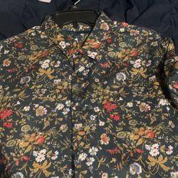 Perry Ellis Button Up