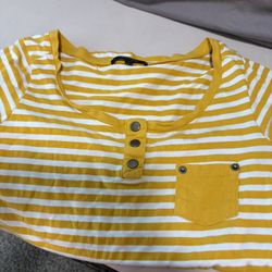 Lot of Woman’s / girl’s clothing 