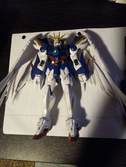 Gundam Universe Wing Gundam Zero Figure
