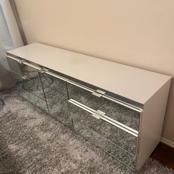 Mirror Dresser - 6 Drawers And Cabinet