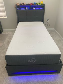 Twin bed and mattress
