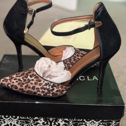Leopard shoe republic LA heels in size 8