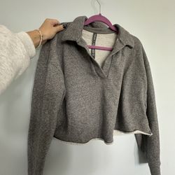 Vuori Cropped Grey Jacket