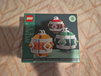 Lego Christmas decor set