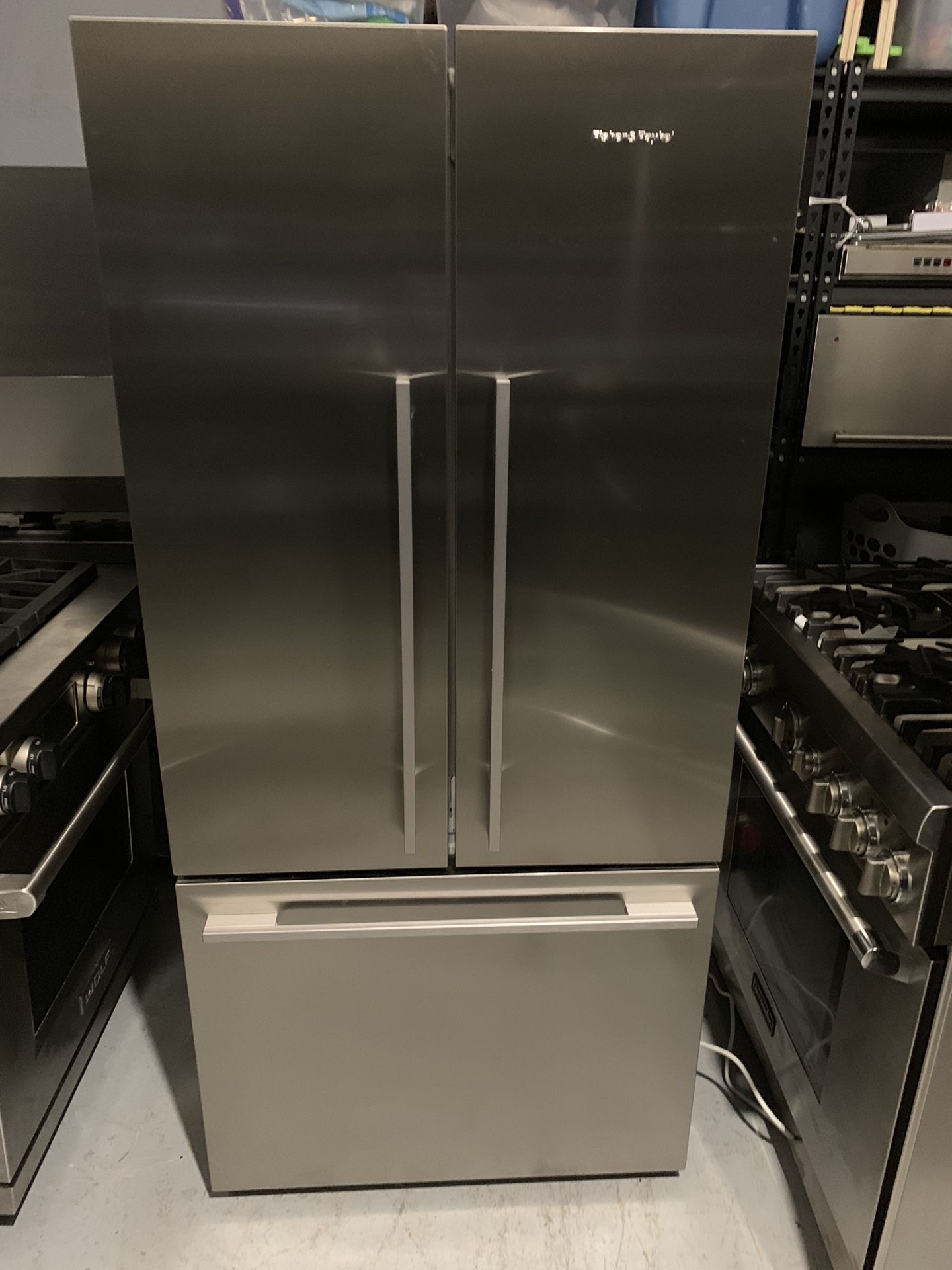 Fisher paykel refrigerator like new