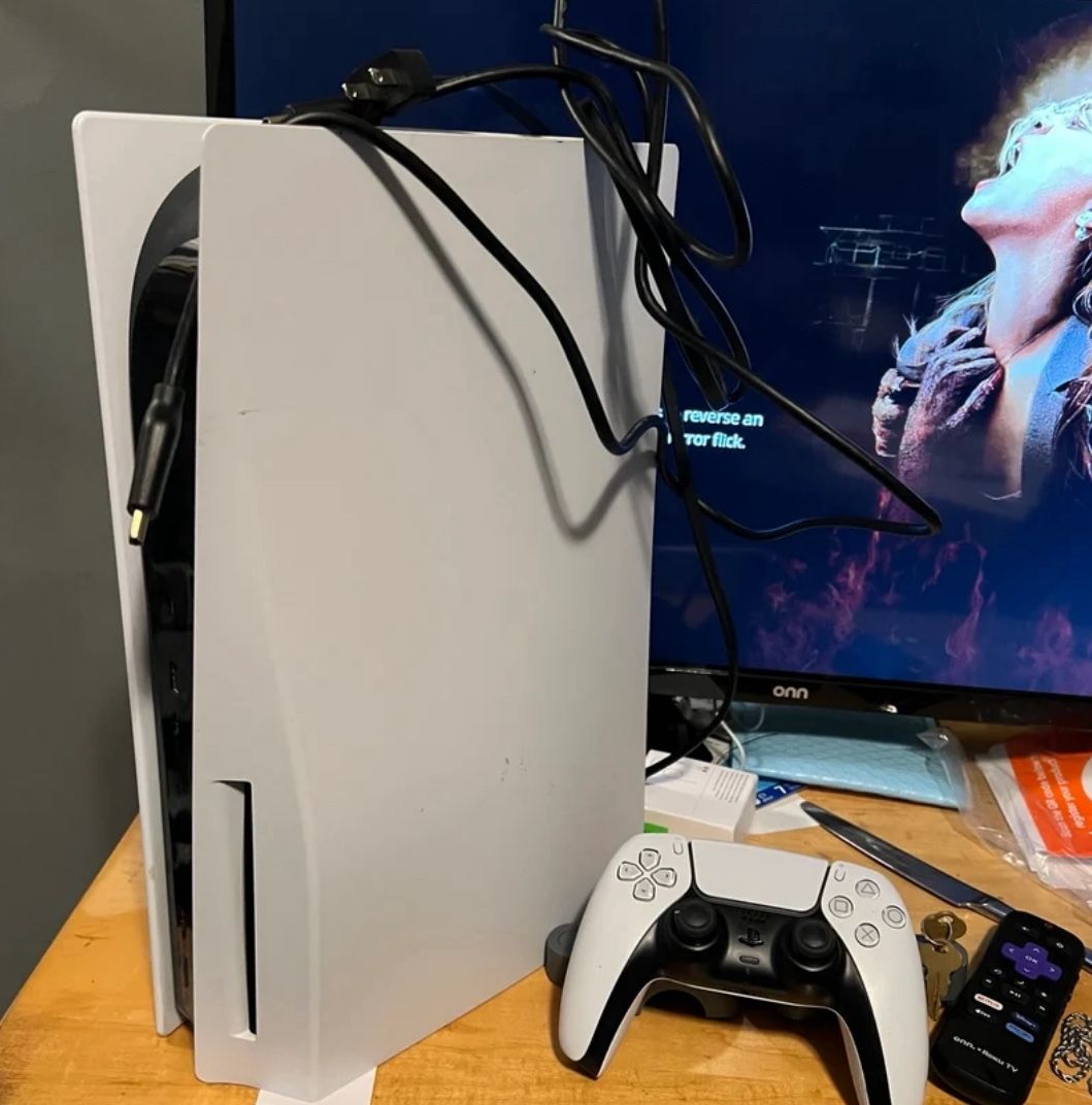 *SLIGHTLY USED* Ps5 Console With controller and accessories