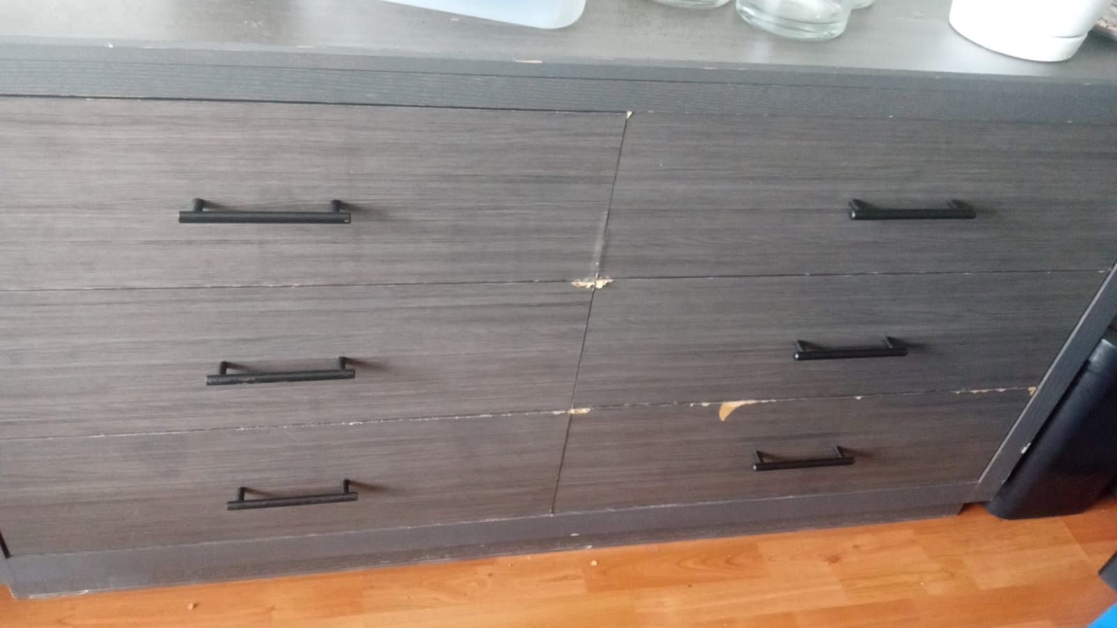 Dresser With Mirror