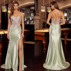 New With Tags Embroidered Bodice Long Formal Dress & Prom Dress $276