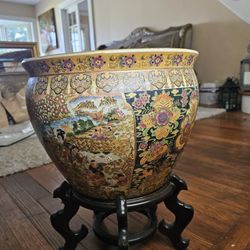 Large Rose Medallion Chinese Porcelain Fisbowl Vase/ Planter