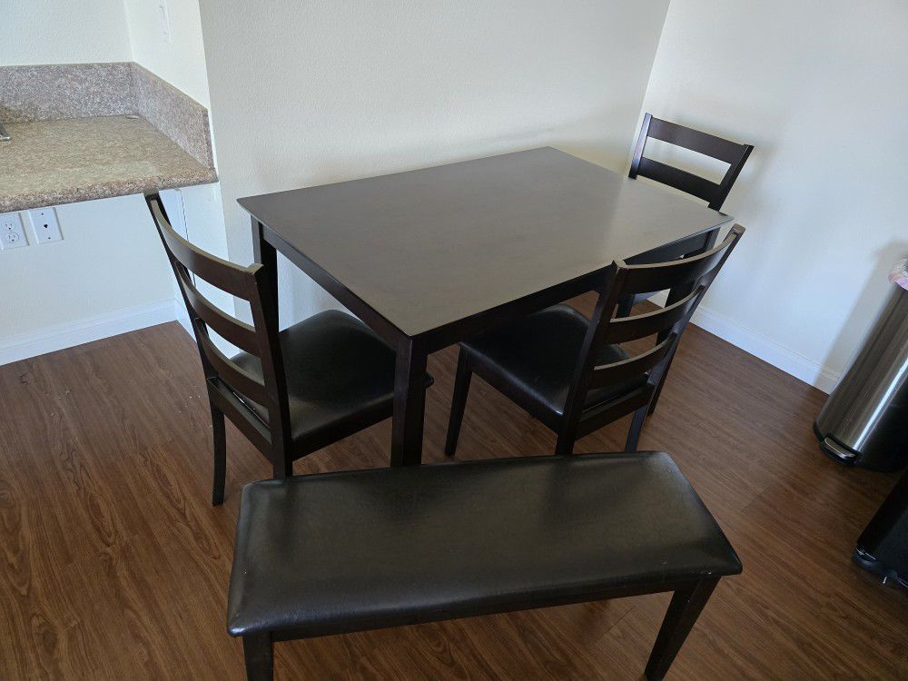 5 Piece Dining table 