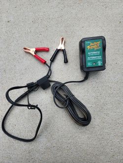 car battery charger
output: 12 V, 750 mA
size: 2.25x2.75x3.25H"
works good
$15