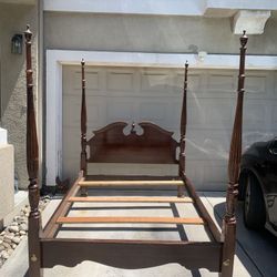 4 Post Wood Queen Bed frame