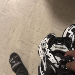 Balenciaga Runner Black/white + Dust bag
