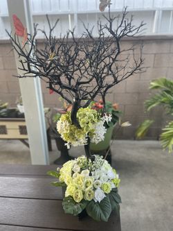 Silk Flower Arrangemet With Tree (Home Decor/Party)