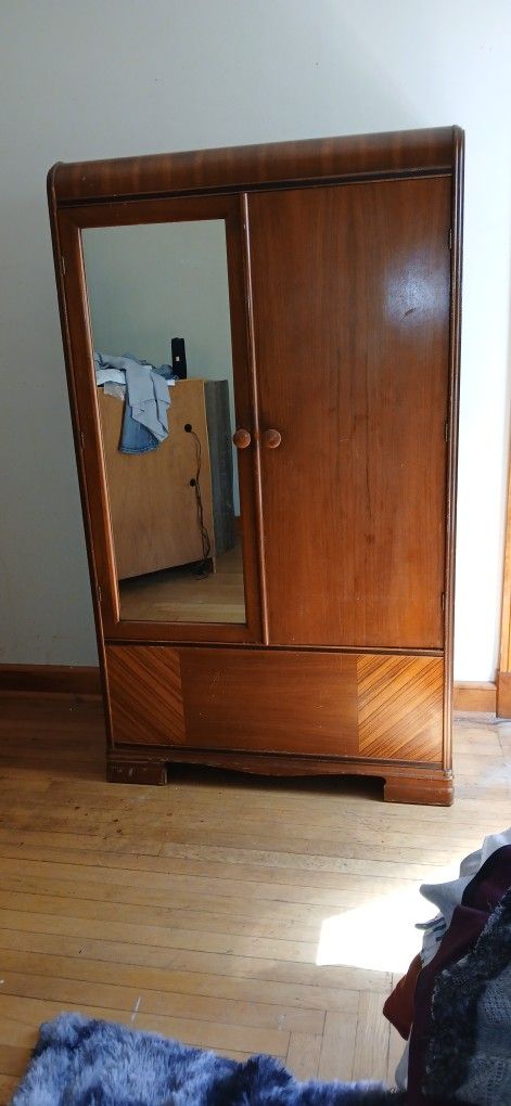 Vintage Wardrobe