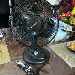 Comfort Zone Oscillating Table Fan
