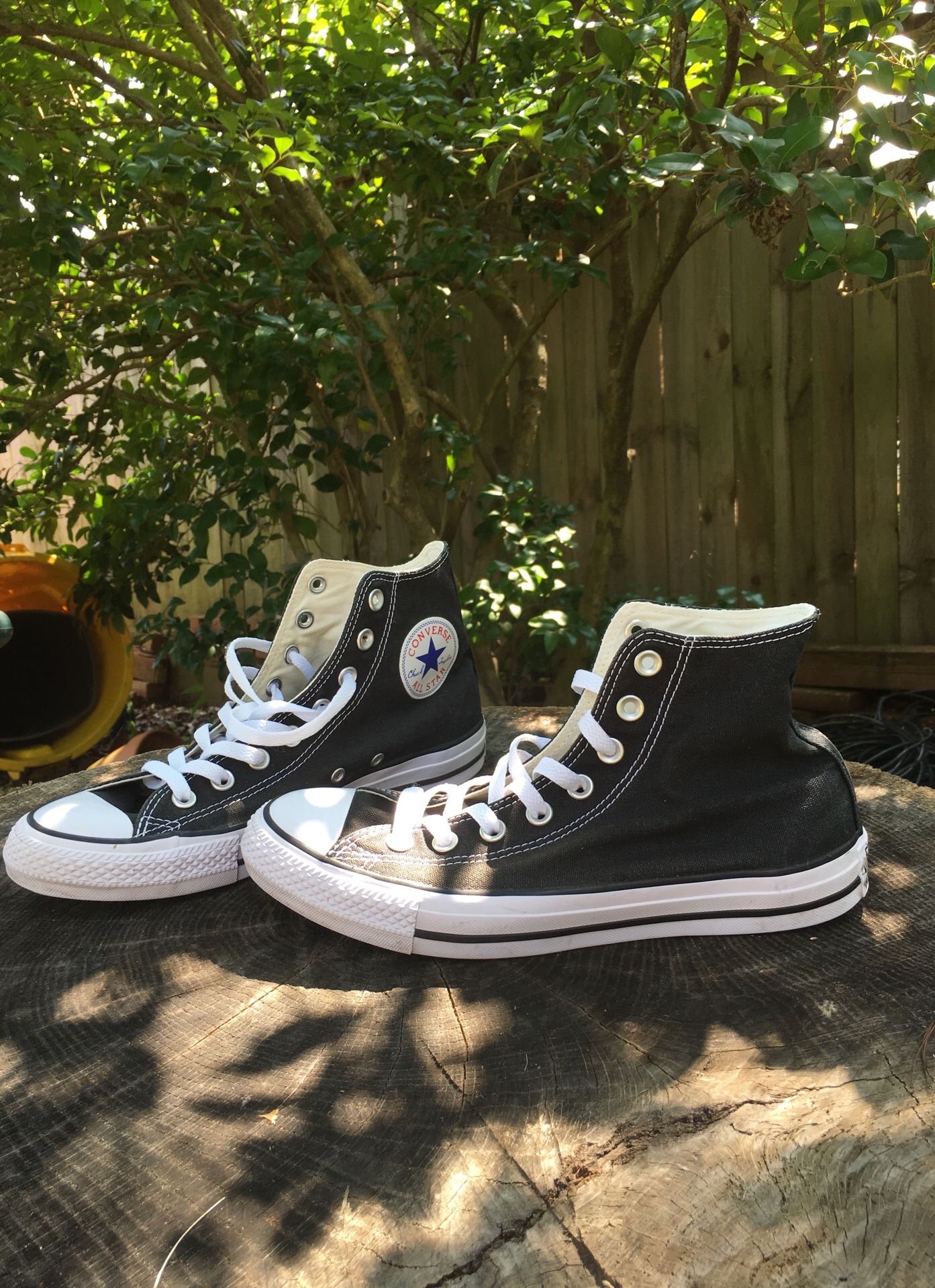 Black high top converse all stars