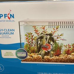 Easy-Clean 5Gal Aquarium (extra filters, net, siphon and live aquatic plant)