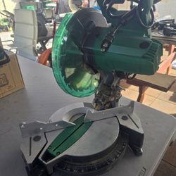 Compound Miter Saw 