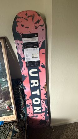 Brand-New Burton Yeasayer Women’s Snowboard, 148 cm