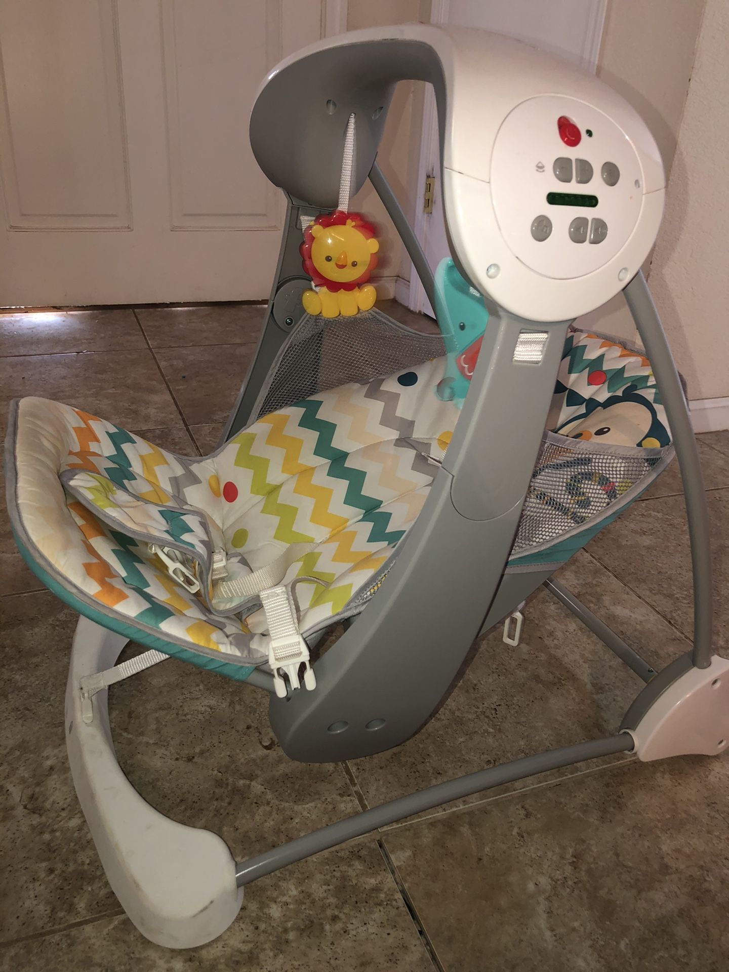 Fisher Price foldable portable baby swing